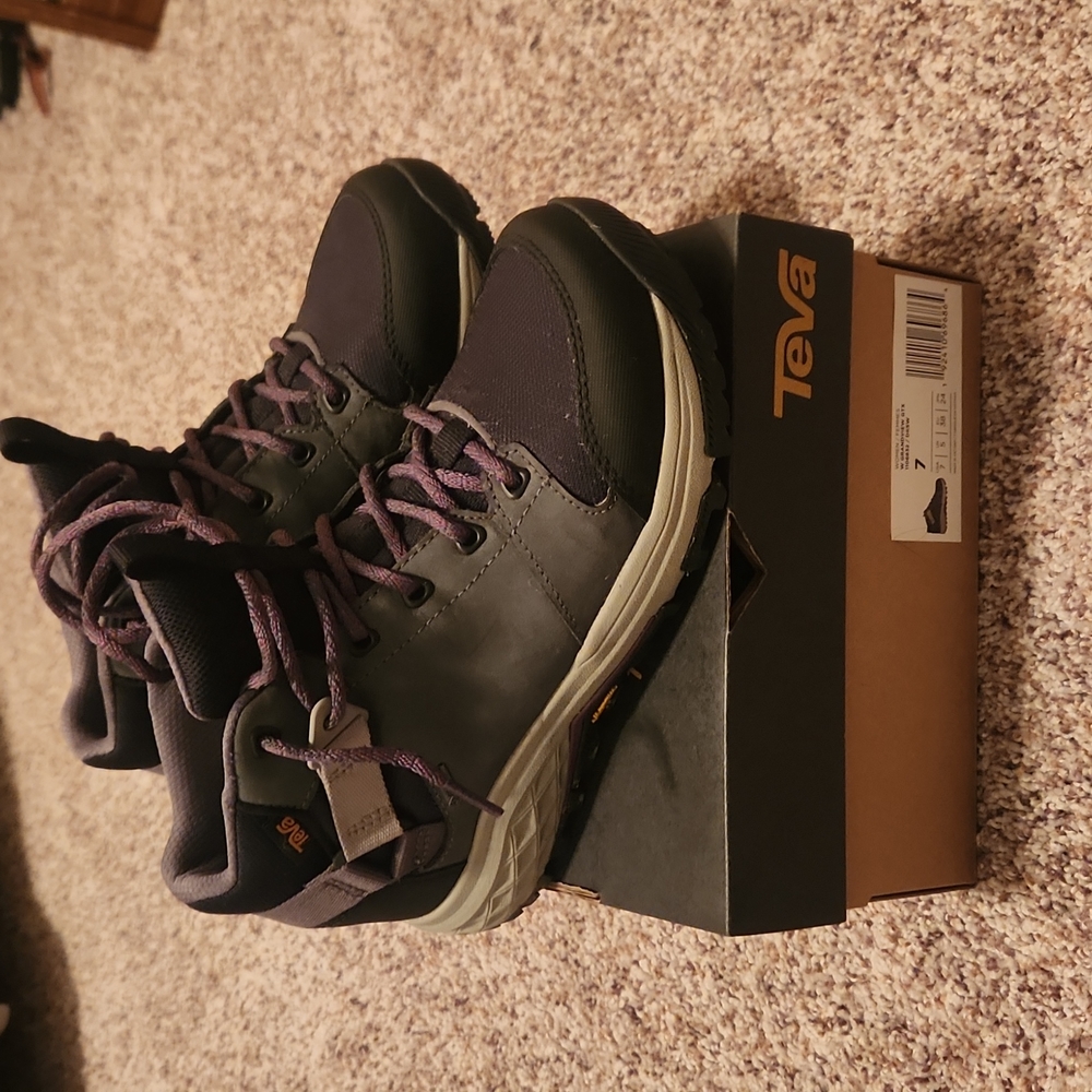 Teva Grandview Gortex boot